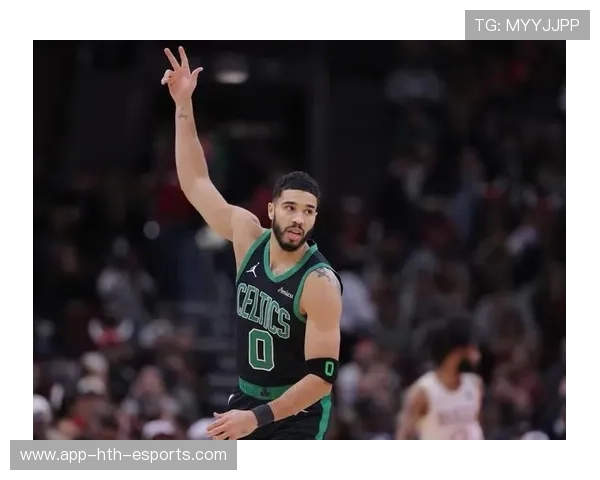 塔图姆底角接球三分命中，波士顿外线开闸